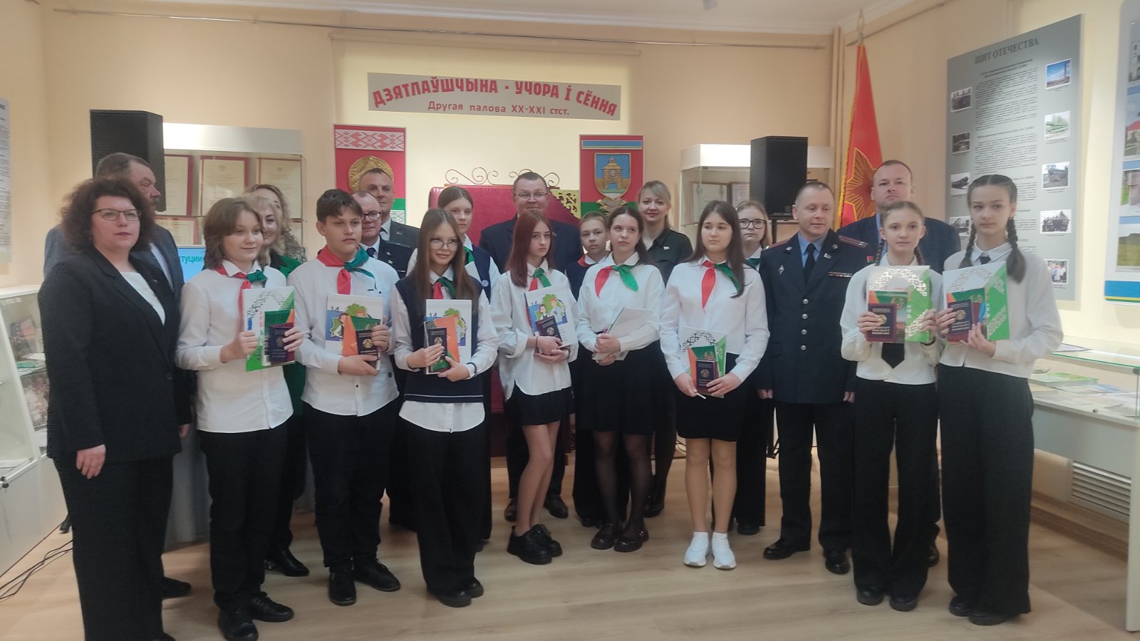 "Государство - это мы": церемония вручения паспортов