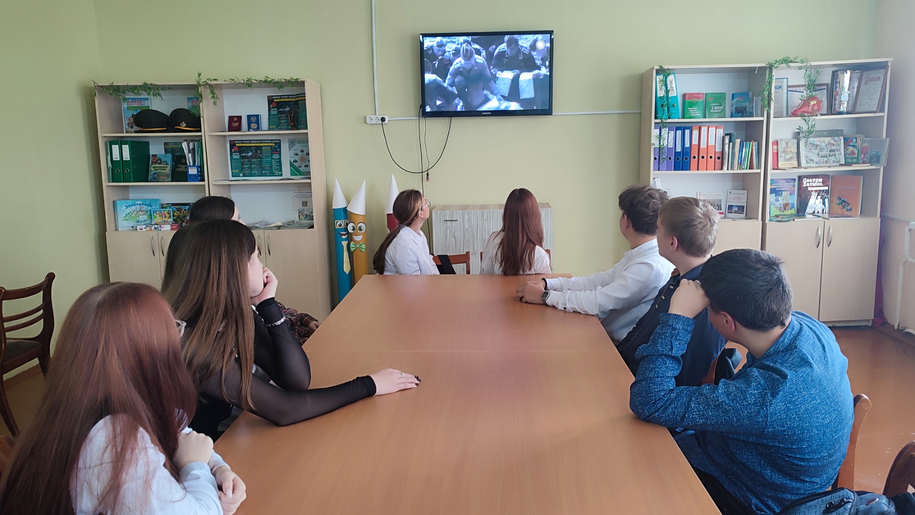 Просмотр документального фильма "Операция "Консервы"